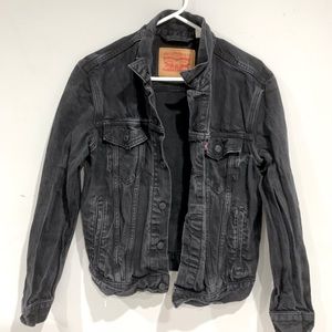 levi’s jean jacket